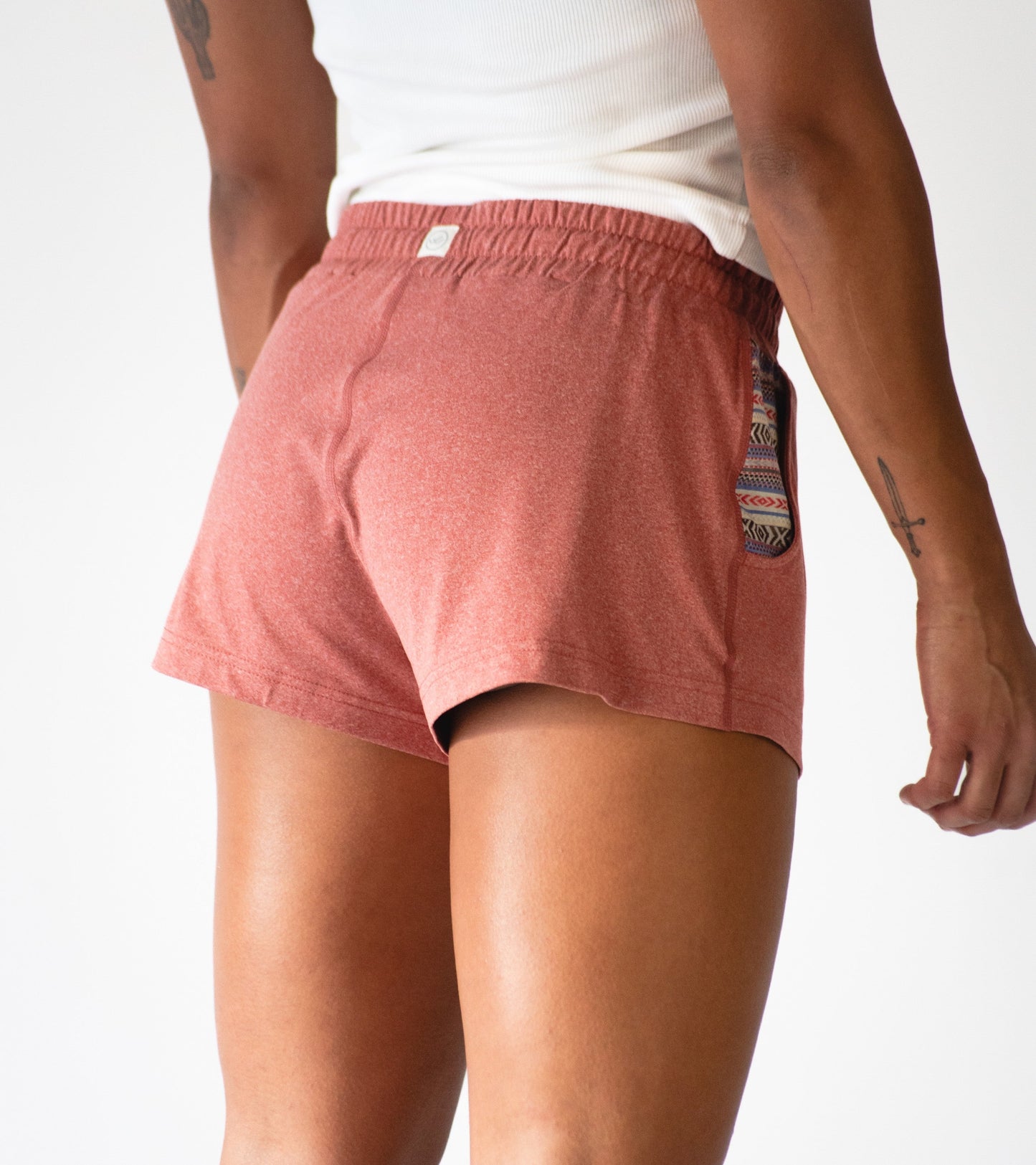 Kozie Short-Red-Close-Back
