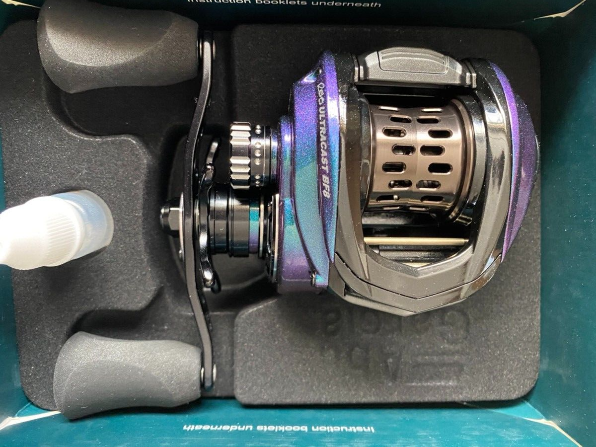 Abu Garcia Baitcasting Reel Revo Ultracast BF8 Right Gear Ratio 8.0:1 IN BOX
